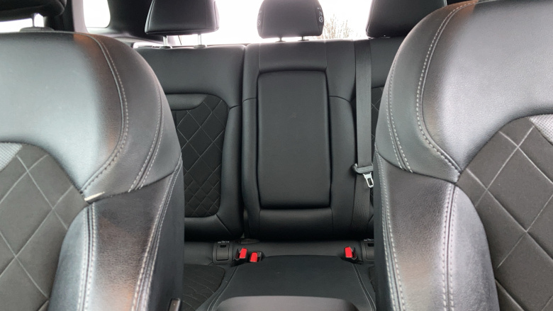 Renault Kadjar 1.5 Blue dCi Iconic 5dr Diesel Hatchback